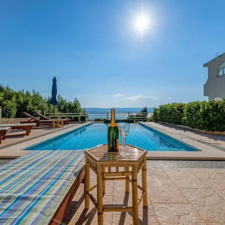 Tafra - One Bedroom Appartement